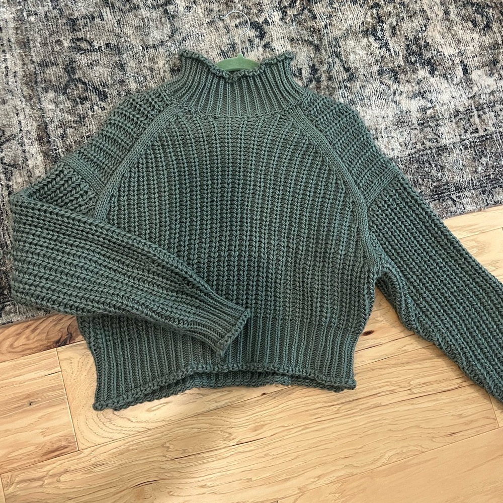 Green knit turtleneck